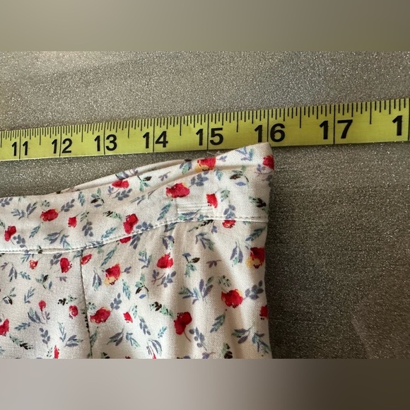 Dress Forum Floral Women's Skirt (623) - Picture 12 of 17